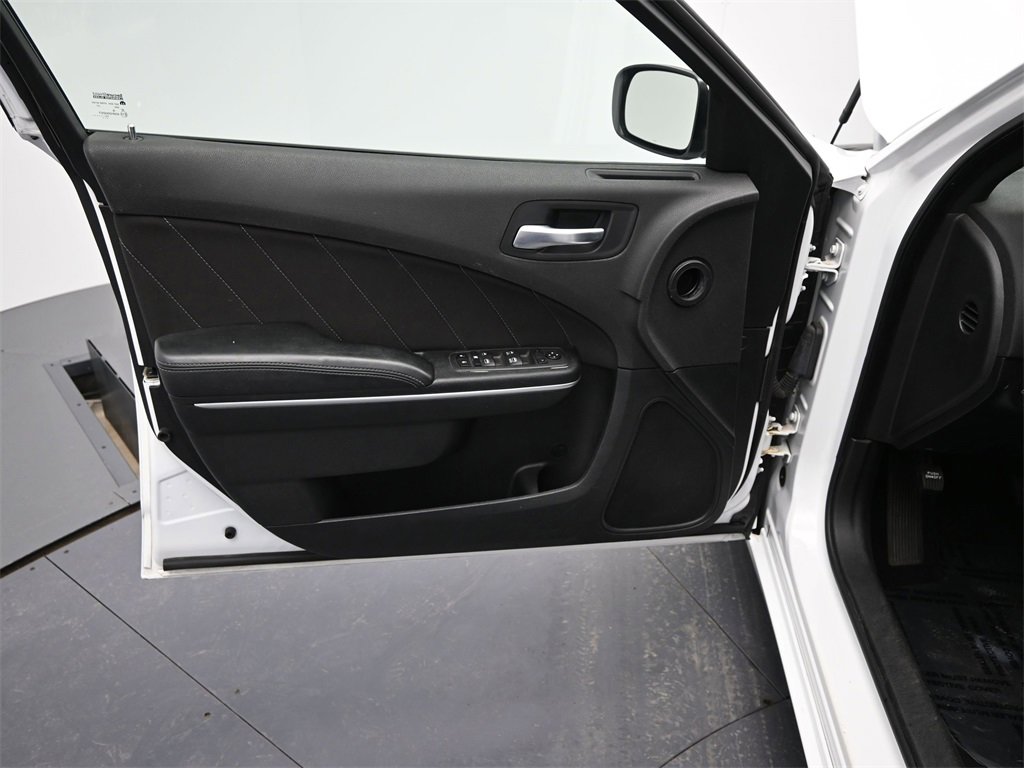 Used 2022 Dodge Charger SXT image 17