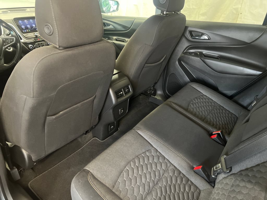 Used 2019 Chevrolet Equinox LT w/ Sun & Navigation Package AWD/4WD image 38