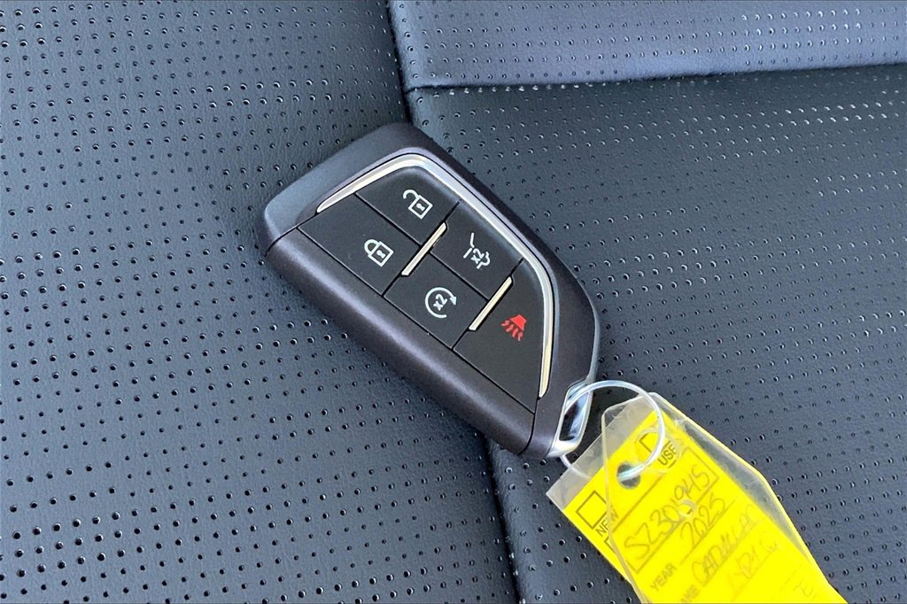 New 2025 Cadillac Lyriq Sport image 37