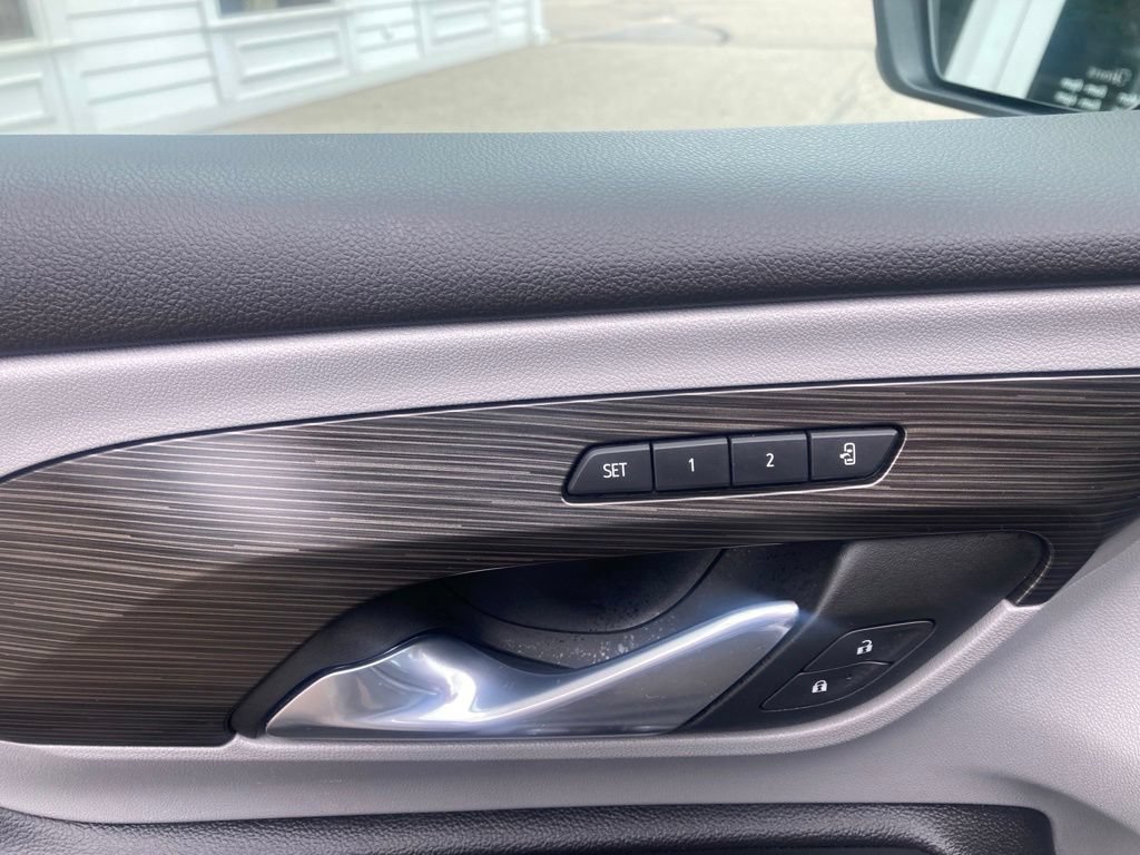 Certified 2023 GMC Terrain SLT w/ Infotainment Package II FWD image 23