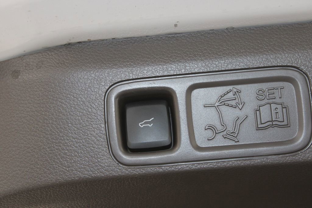 Used 2023 Lincoln Navigator Reserve AWD/4WD image 16