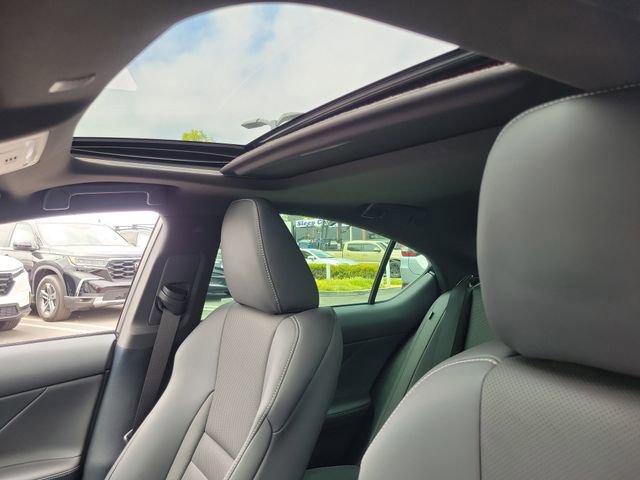 Used 2025 Lexus IS 350 F Sport RWD image 32