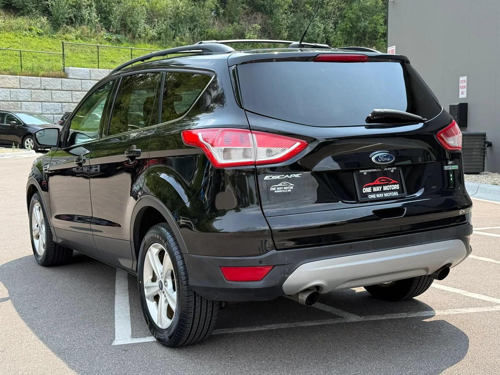 Used 2016 Ford Escape SE w/ Equipment Group 201A FWD image 3