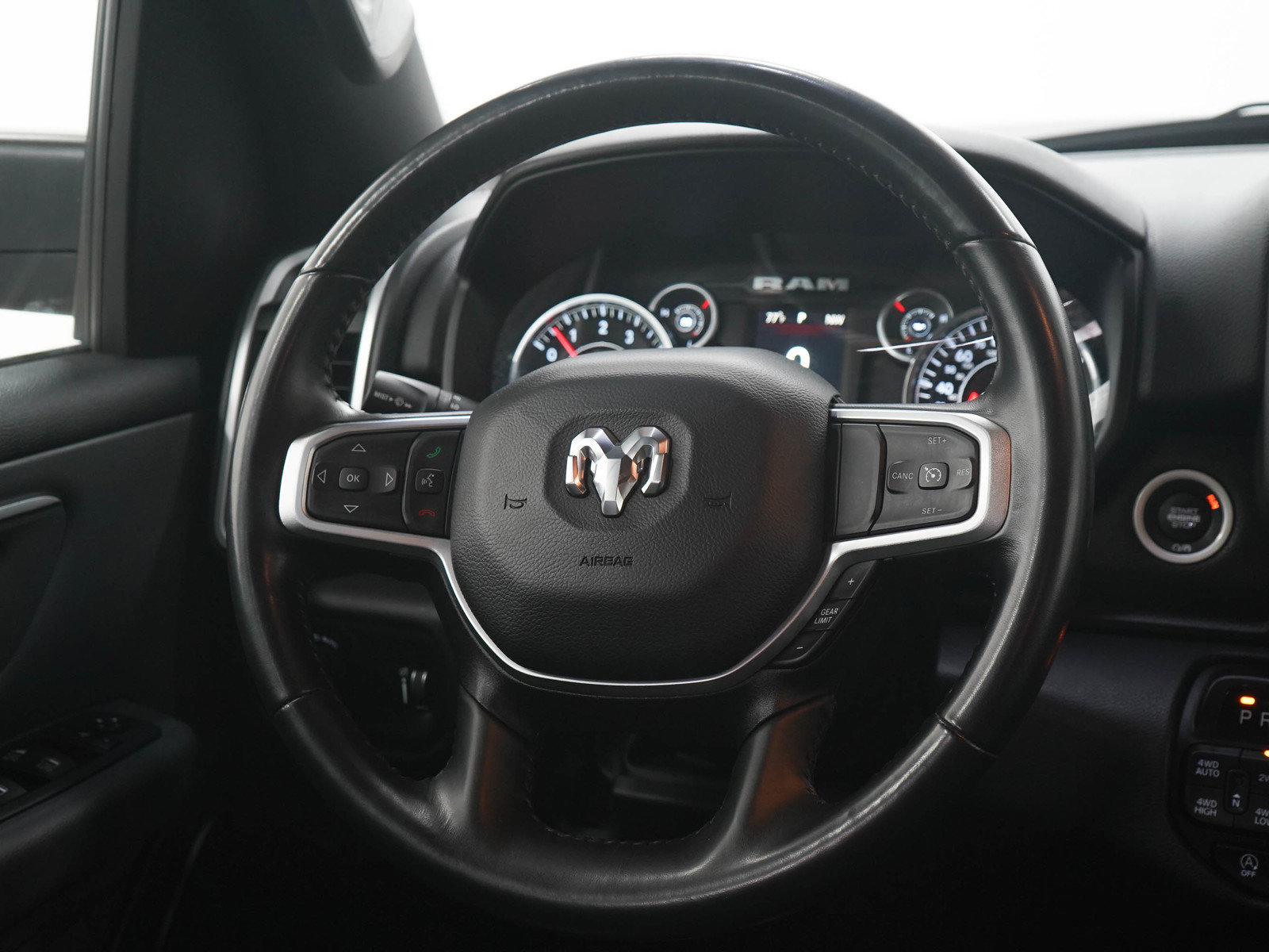 Used 2022 RAM 1500 Big Horn AWD/4WD image 17