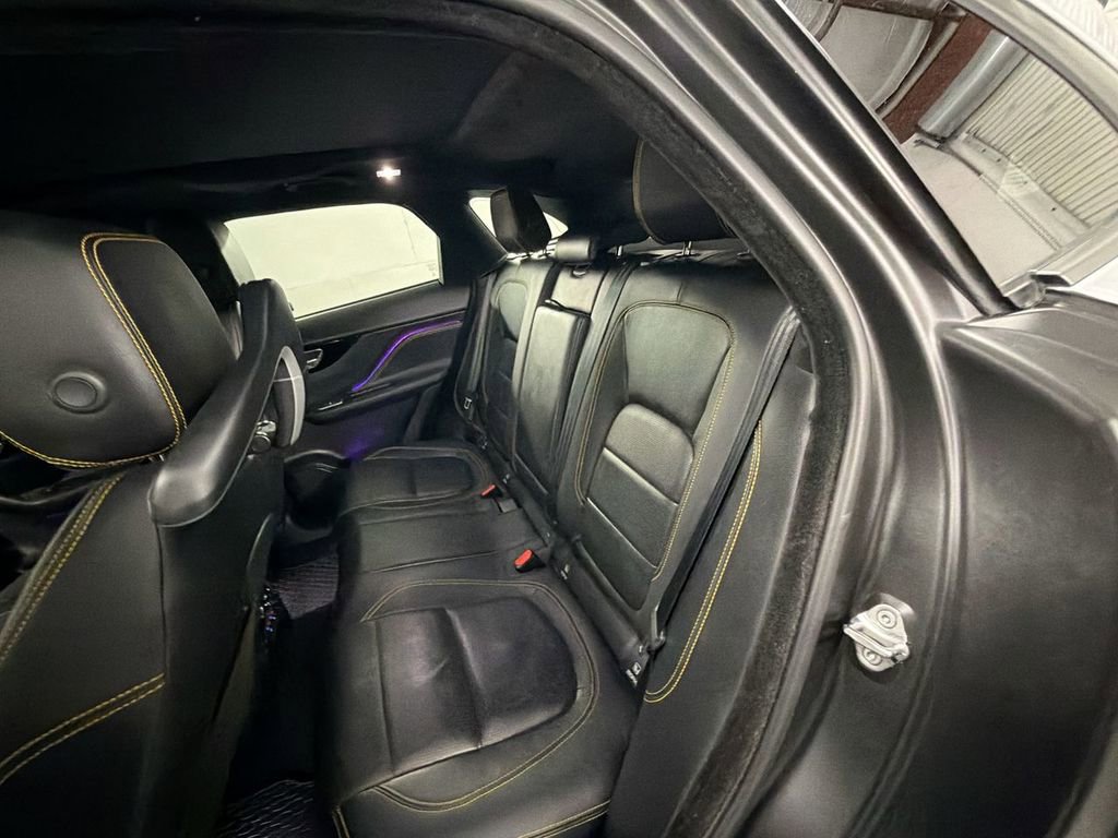 Used 2020 Jaguar F-PACE 300 Sport image 26