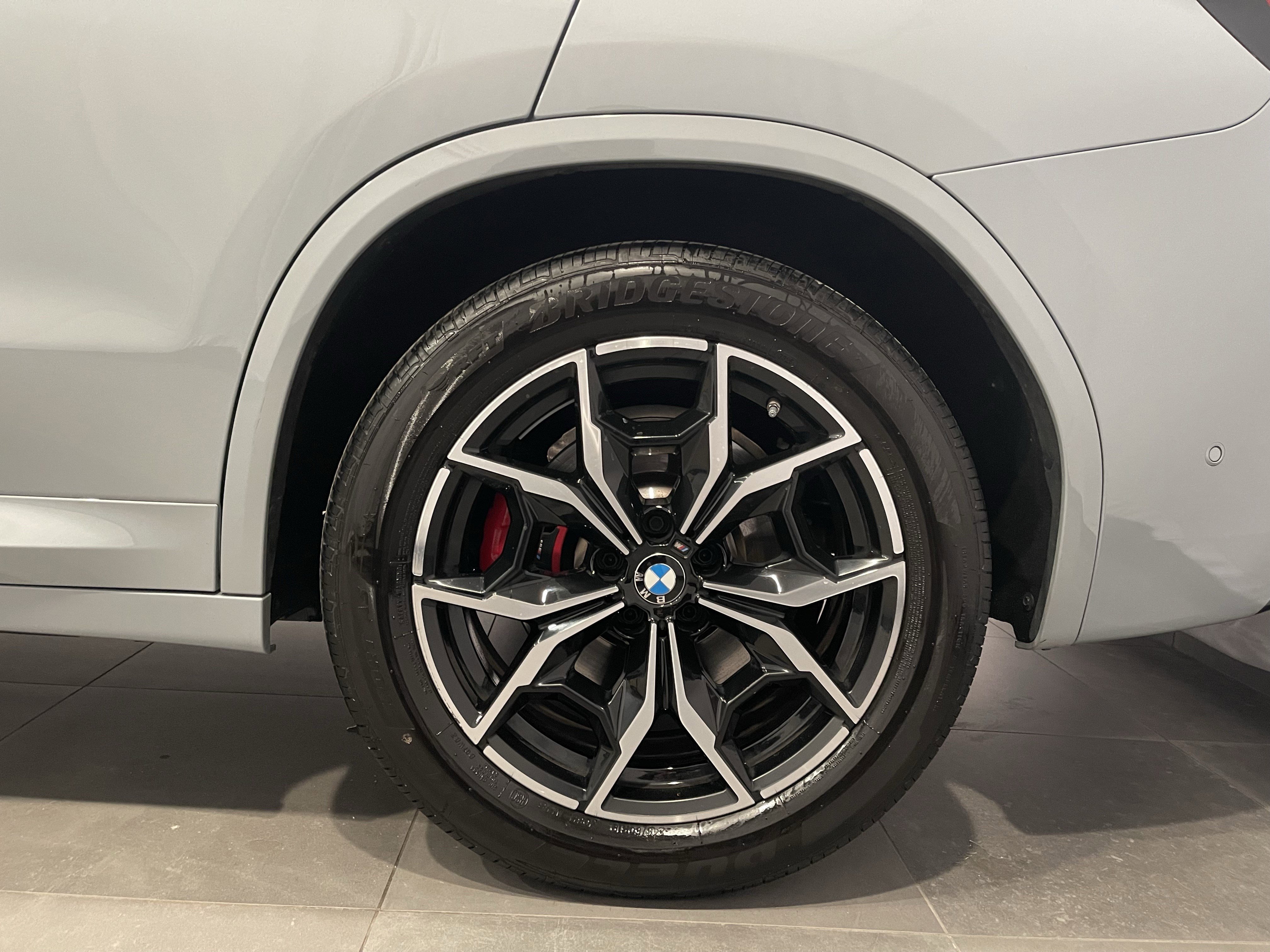 Used 2024 BMW X3 M40i w/ Parking Assistance Package image 9