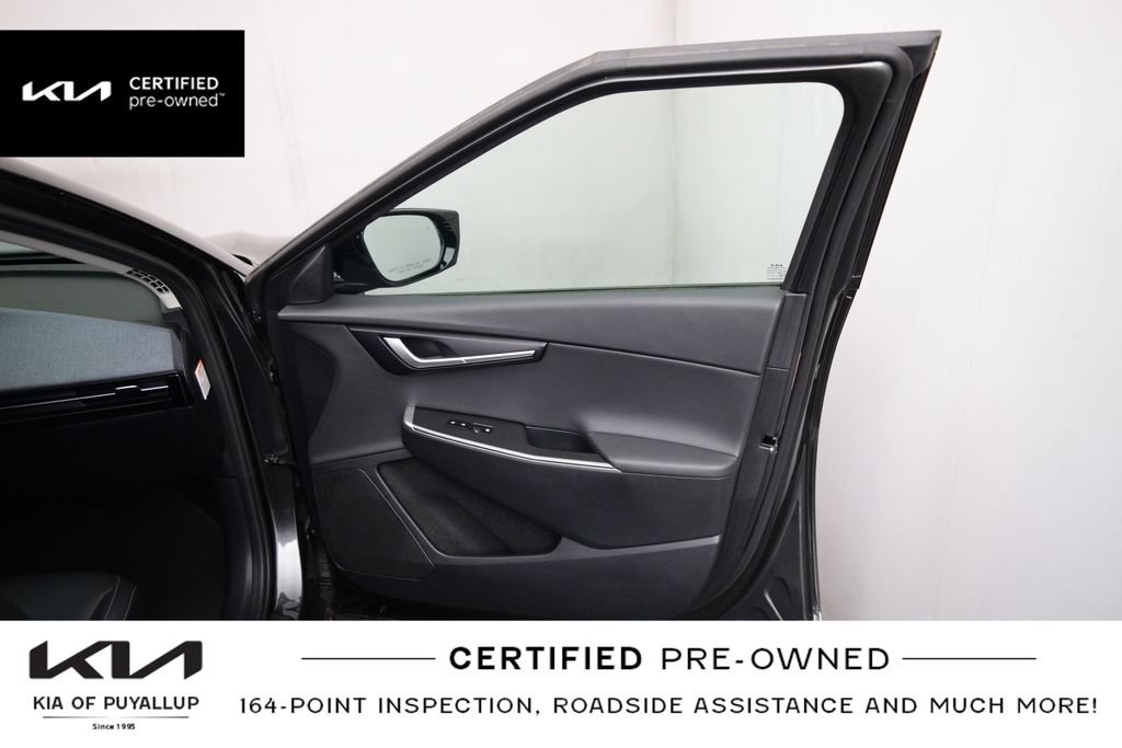 Certified 2024 Kia EV6 Light AWD/4WD image 17