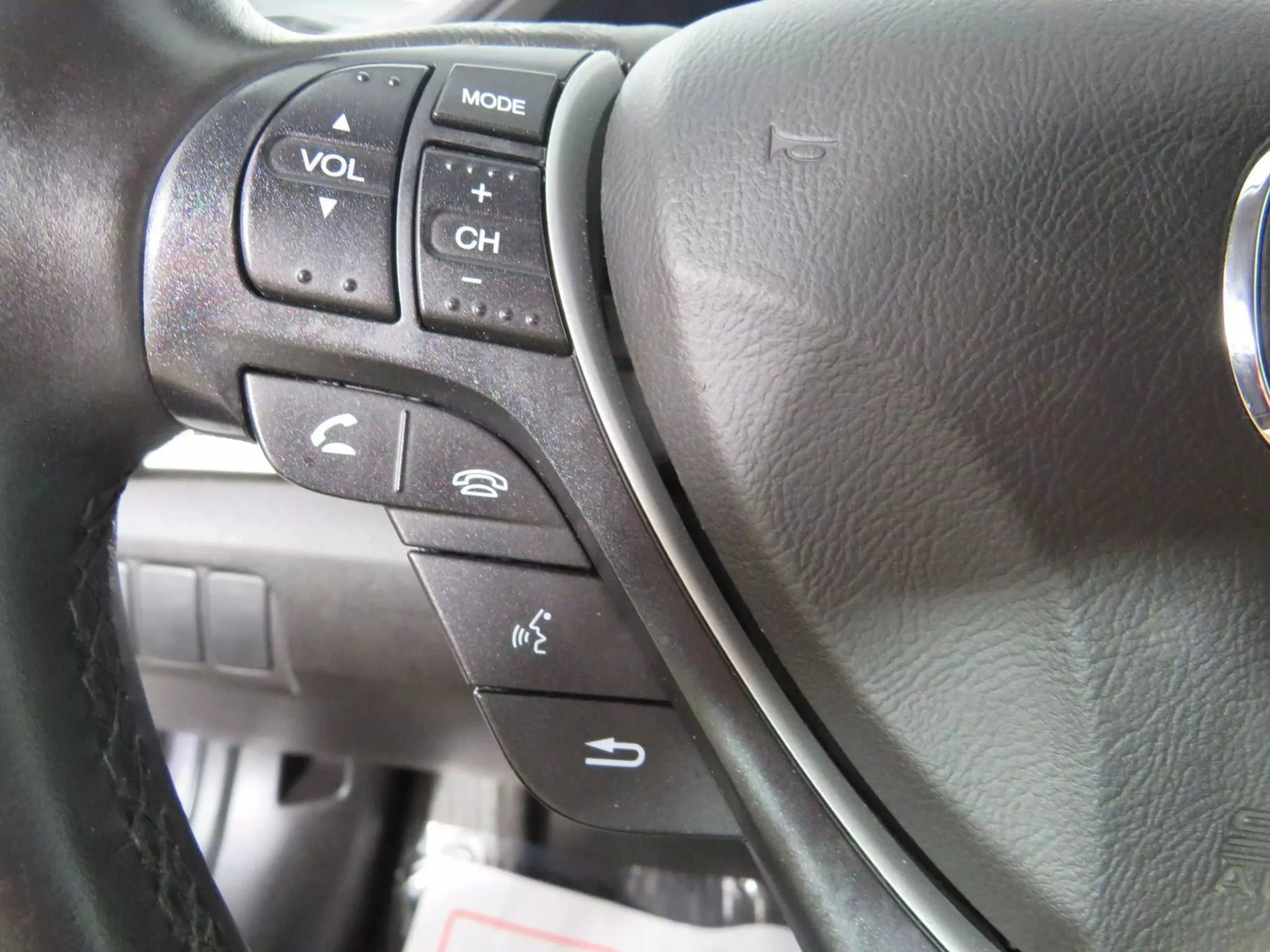 Used 2018 Acura ILX image 16