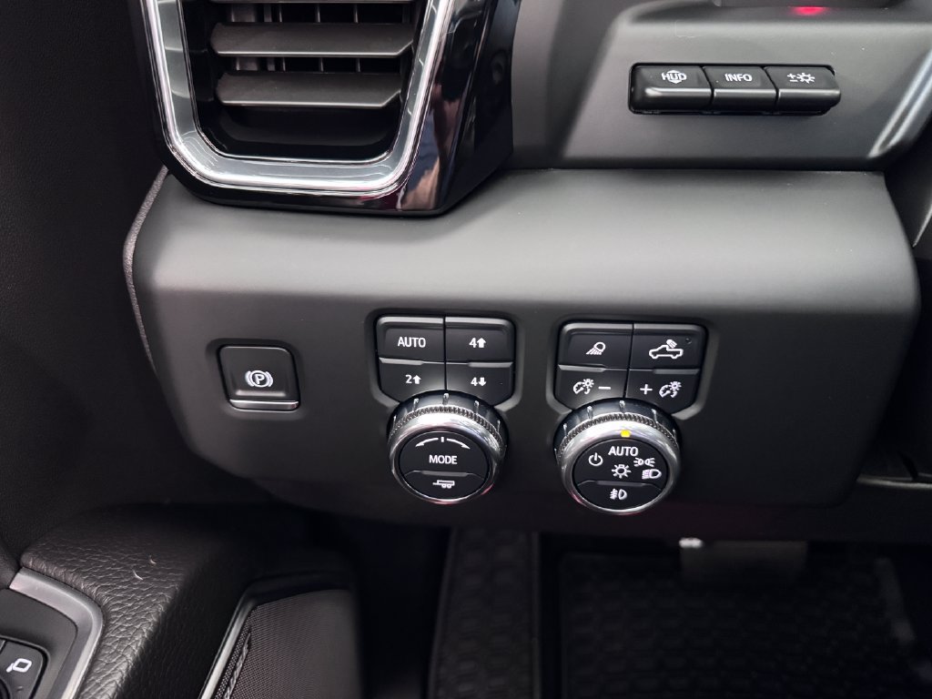 Certified 2024 GMC Sierra 1500 Denali w/ Technology Package AWD/4WD image 26