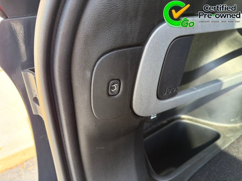 Certified 2018 Jeep Cherokee Limited FWD image 21