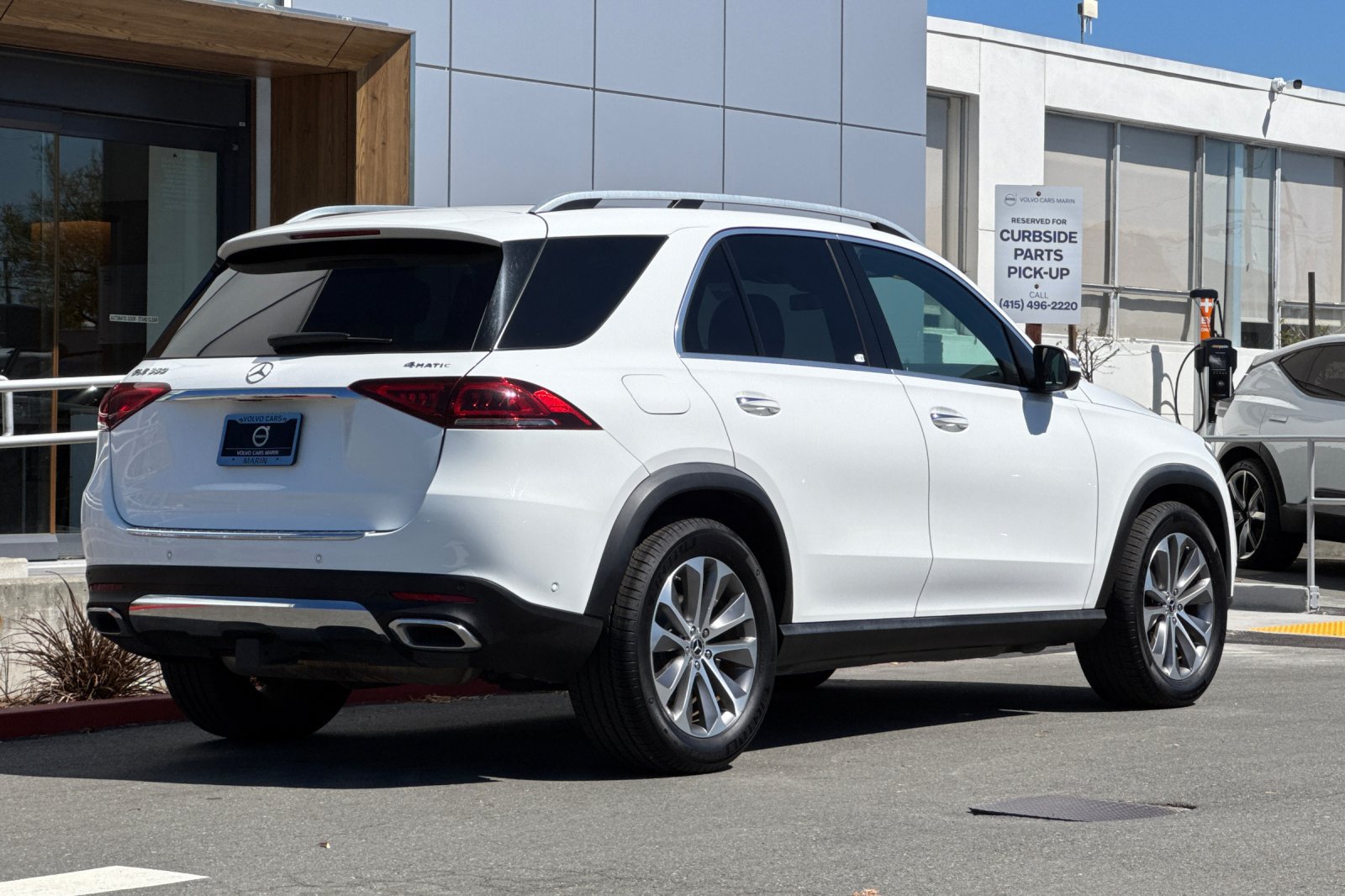 Used 2020 Mercedes-Benz GLE 350 4MATIC image 2