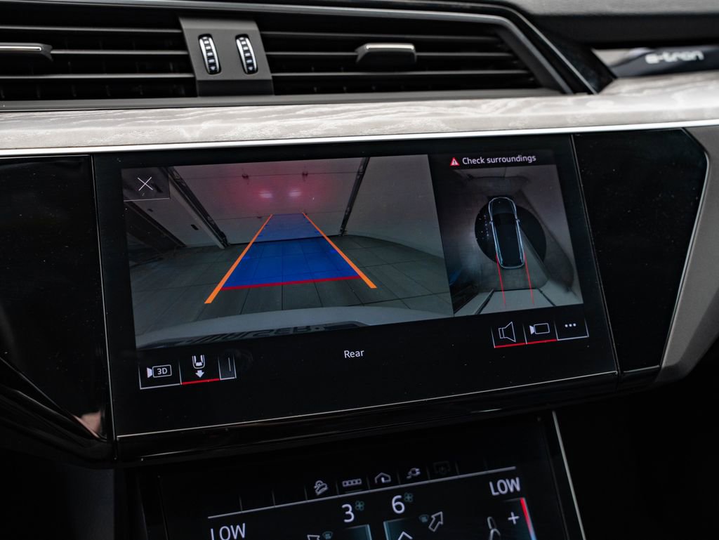 Used 2021 Audi e-tron Premium w/ Convenience Plus Package AWD/4WD image 34