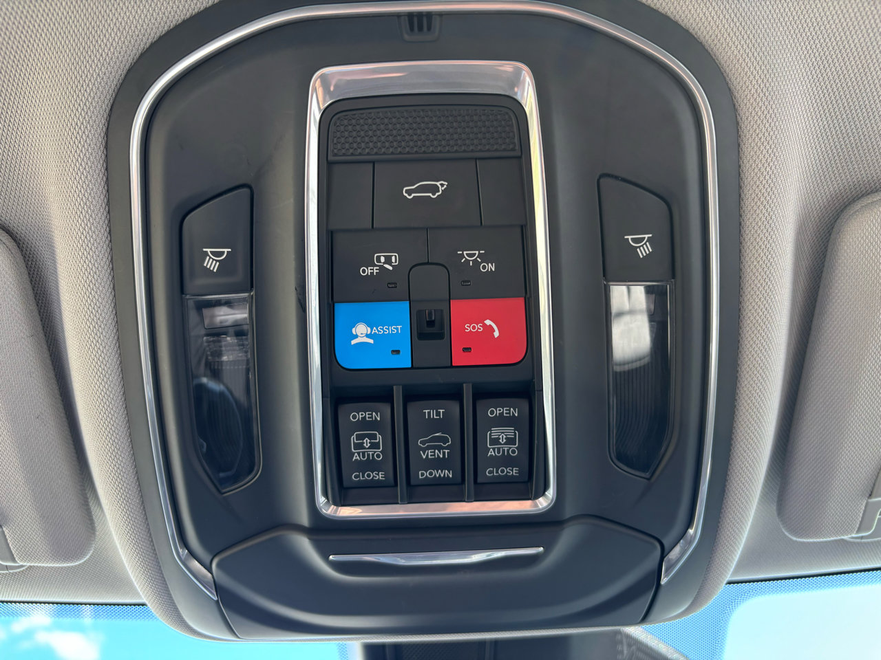 Used 2022 Jeep Grand Cherokee Limited 4xe image 31