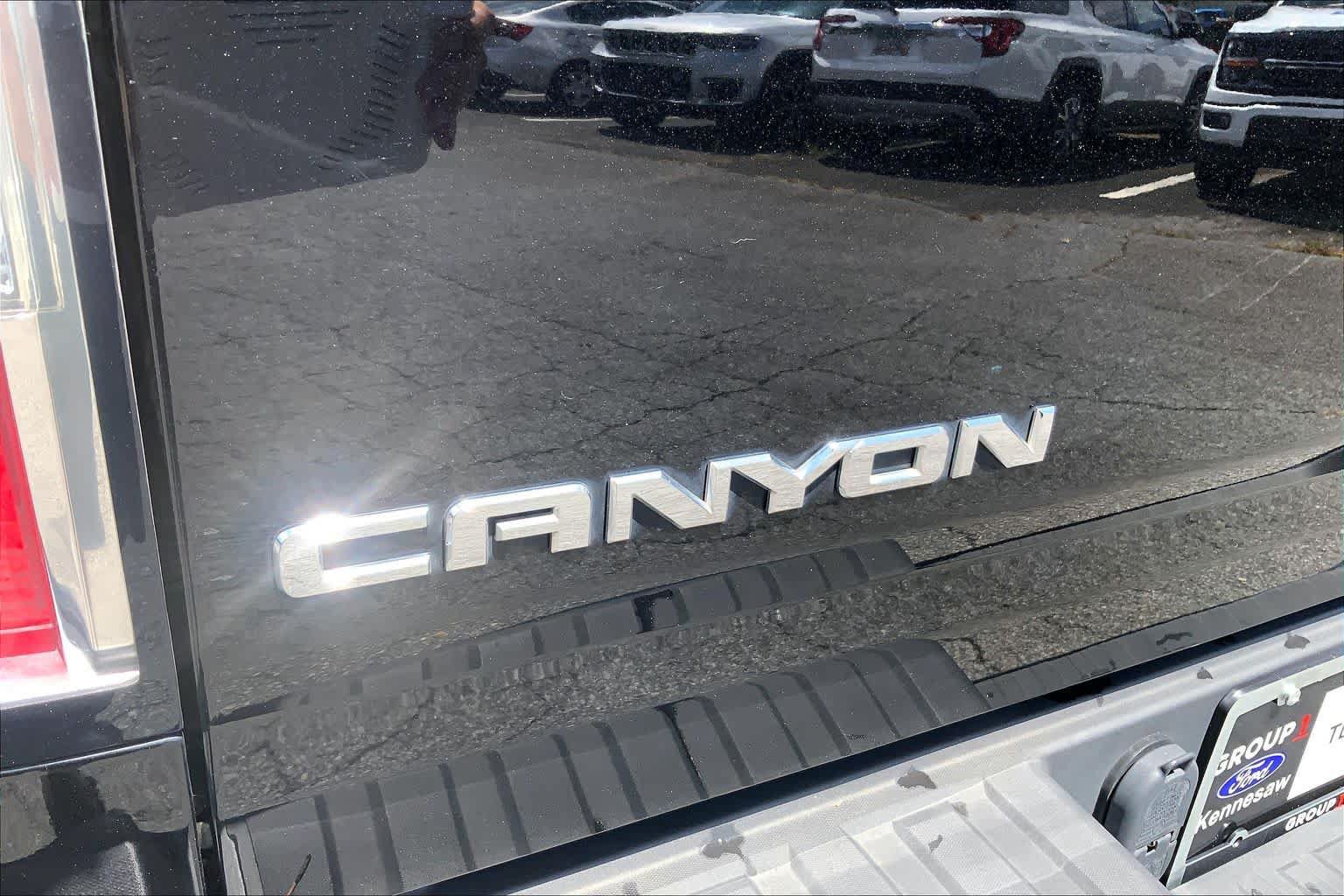 Used 2015 GMC Canyon SLE w/ All-Terrain Package RWD image 29