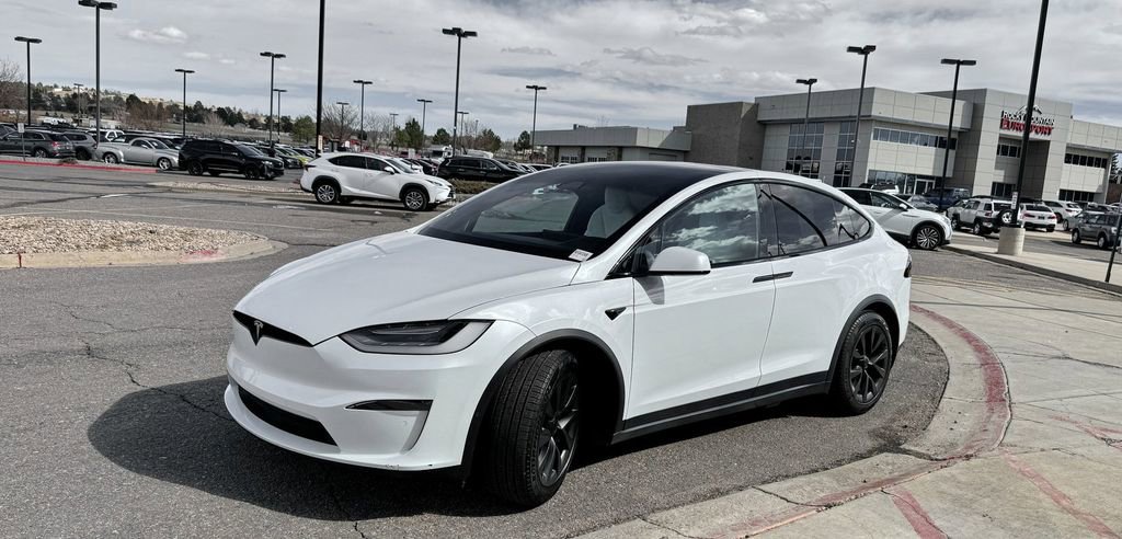 Used 2022 Tesla Model X image 5
