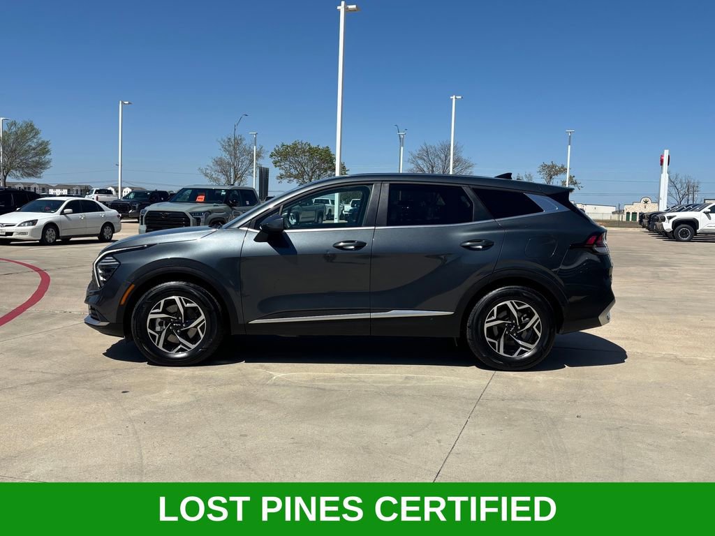 Used 2024 Kia Sportage LX image 3