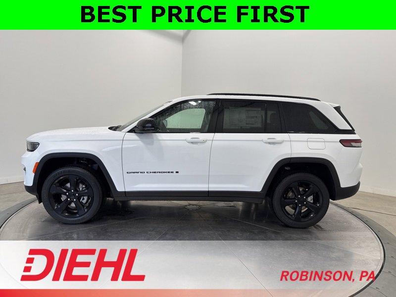 New 2025 Jeep Grand Cherokee Altitude image 4