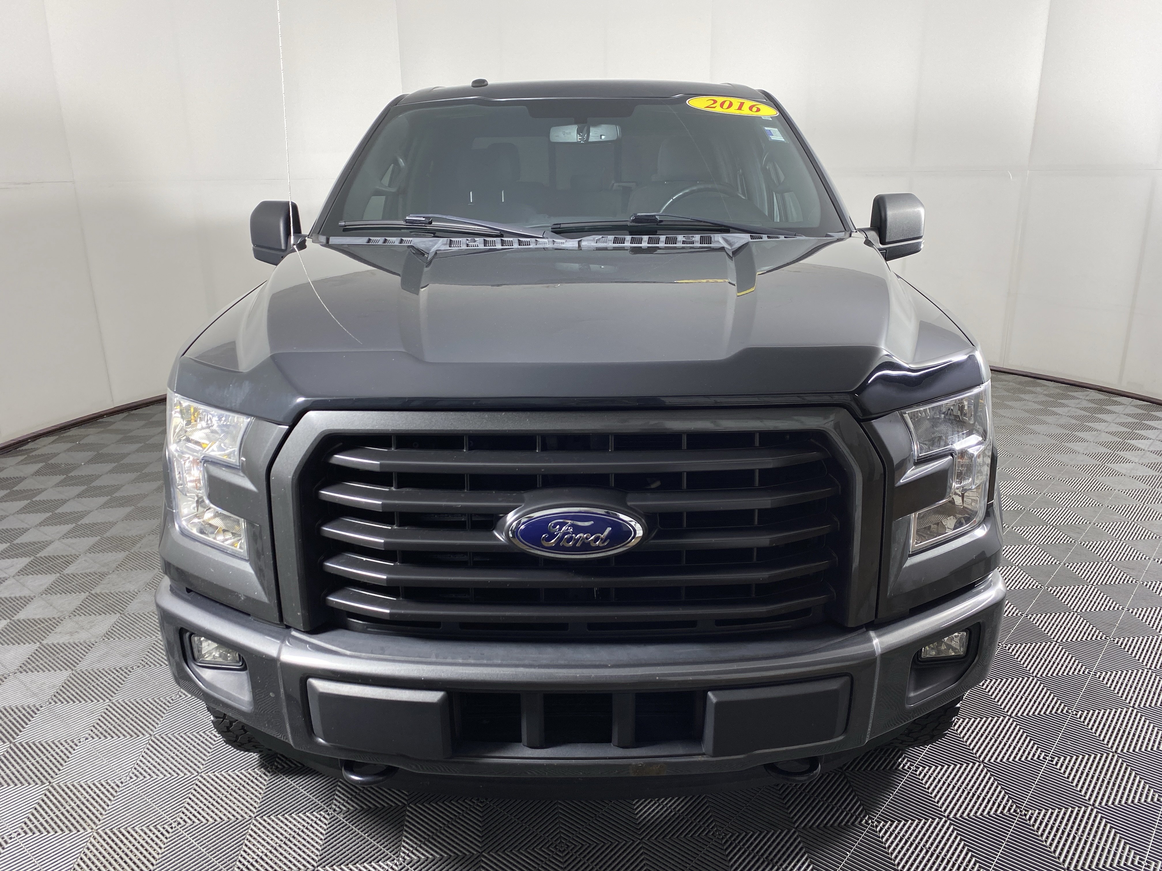 Used 2016 Ford F150 XLT w/ Equipment Group 302A Luxury AWD/4WD image 11