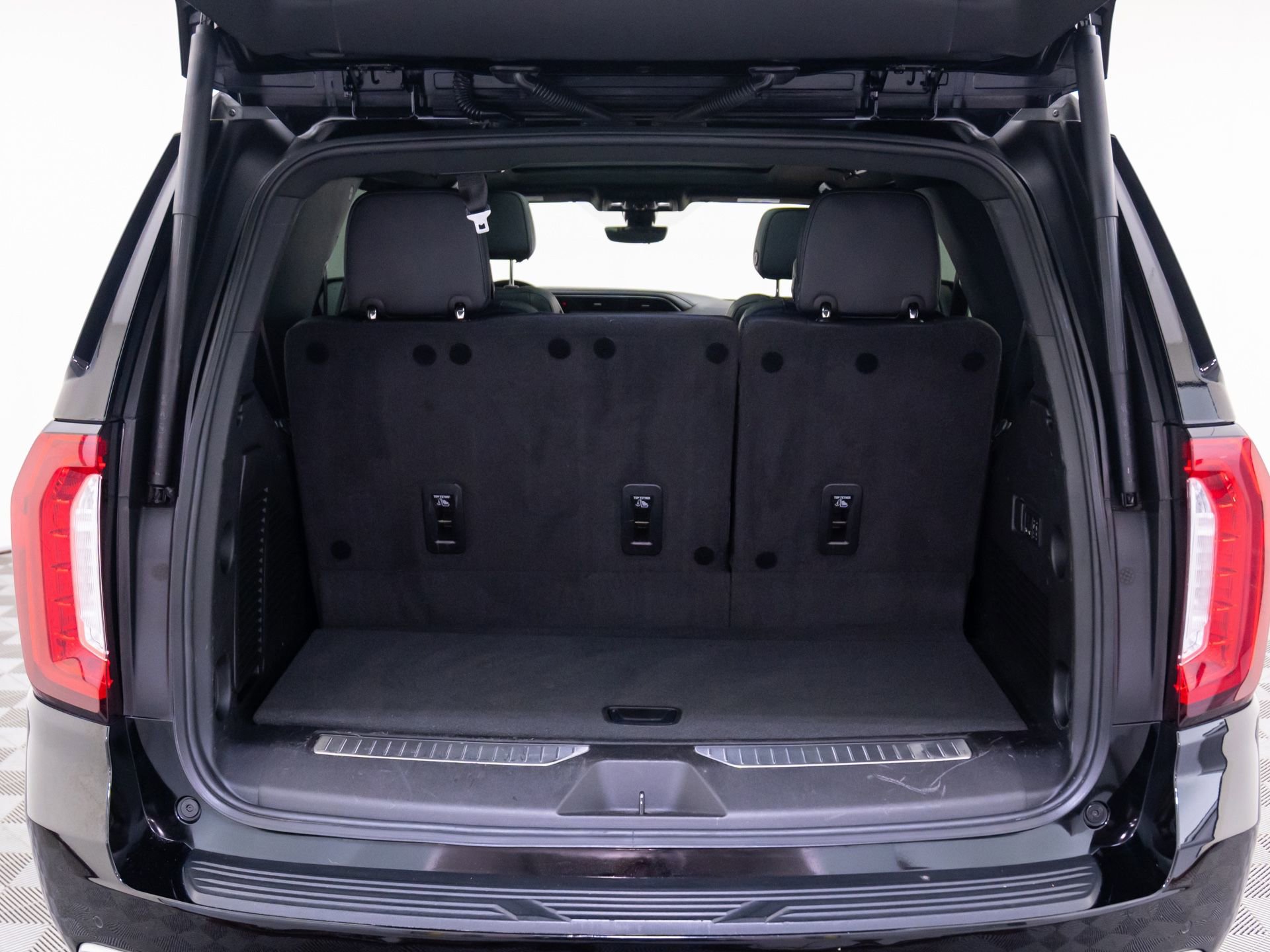 Used 2022 GMC Yukon Denali w/ Denali Premium Package image 33