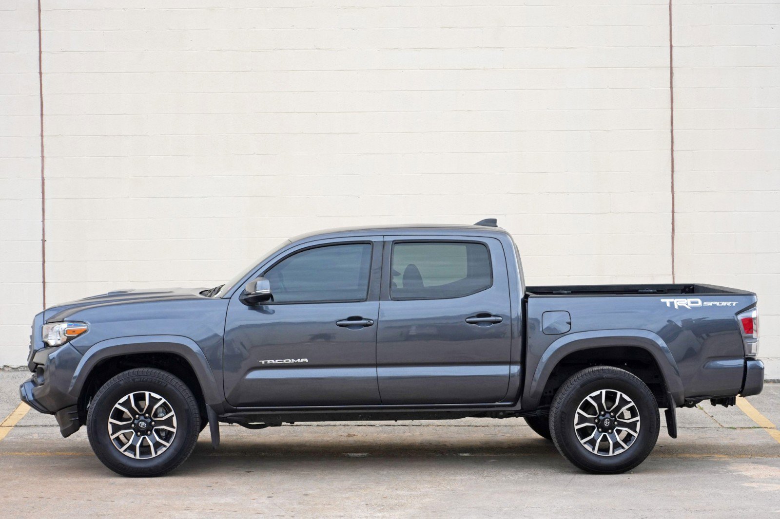 Used 2021 Toyota Tacoma TRD Sport w/ Technology Package RWD image 43