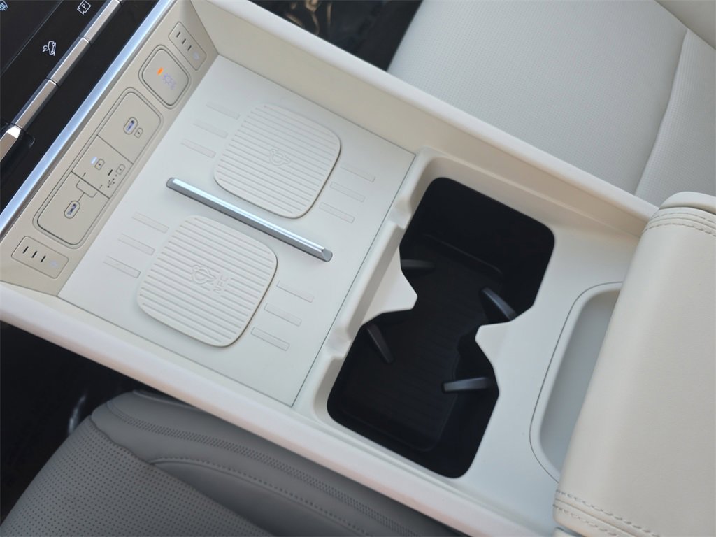 New 2025 Hyundai Santa Fe Calligraphy image 27