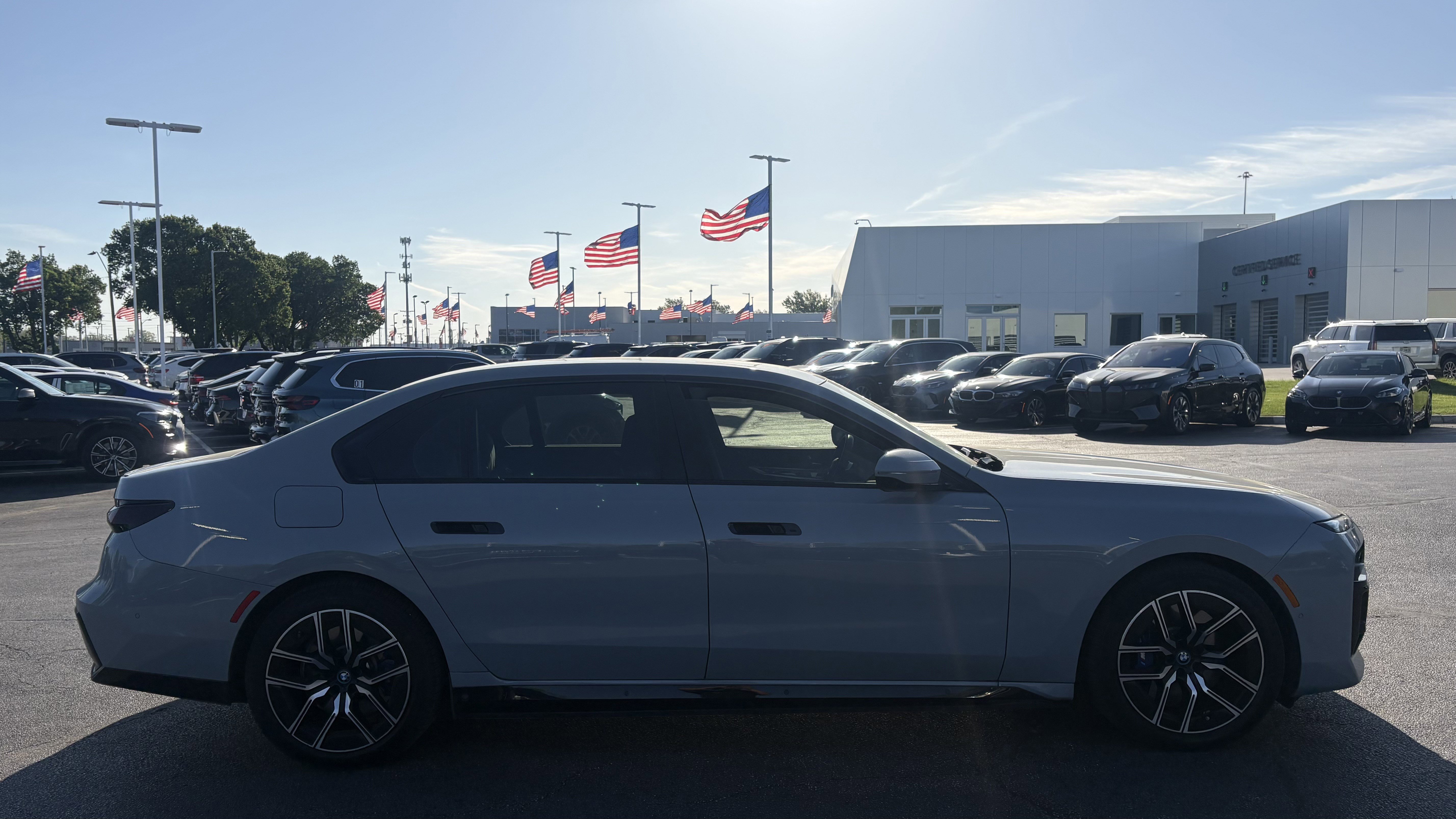 Certified 2023 BMW i7 xDrive60 w/ Executive Package 2 AWD/4WD image 11