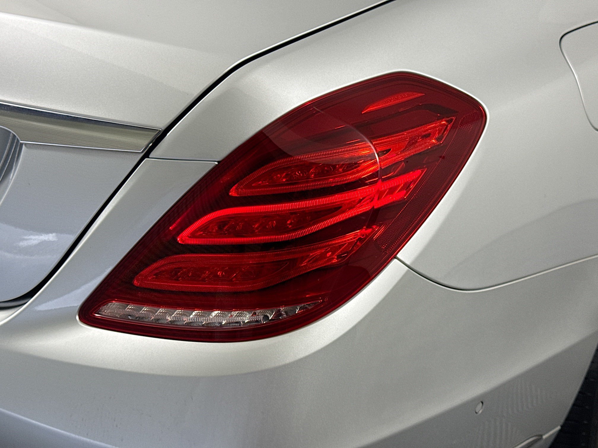 Used 2016 Mercedes-Benz S 550 Sedan image 34