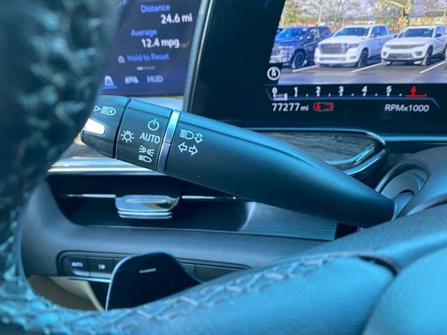 Used 2022 Cadillac Escalade Premium Luxury image 51