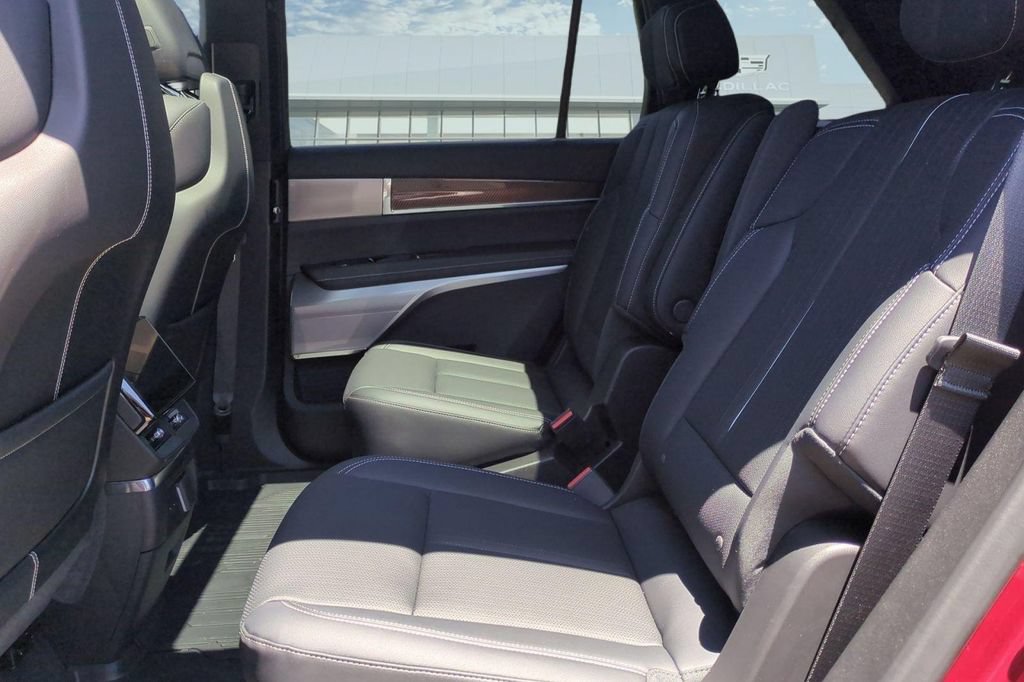 Certified 2026 Cadillac Vistiq Sport w/ LPO, Floor Liner Package AWD/4WD image 28