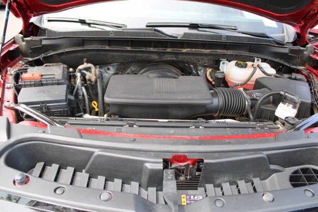 Used 2025 Chevrolet Suburban Premier image 13