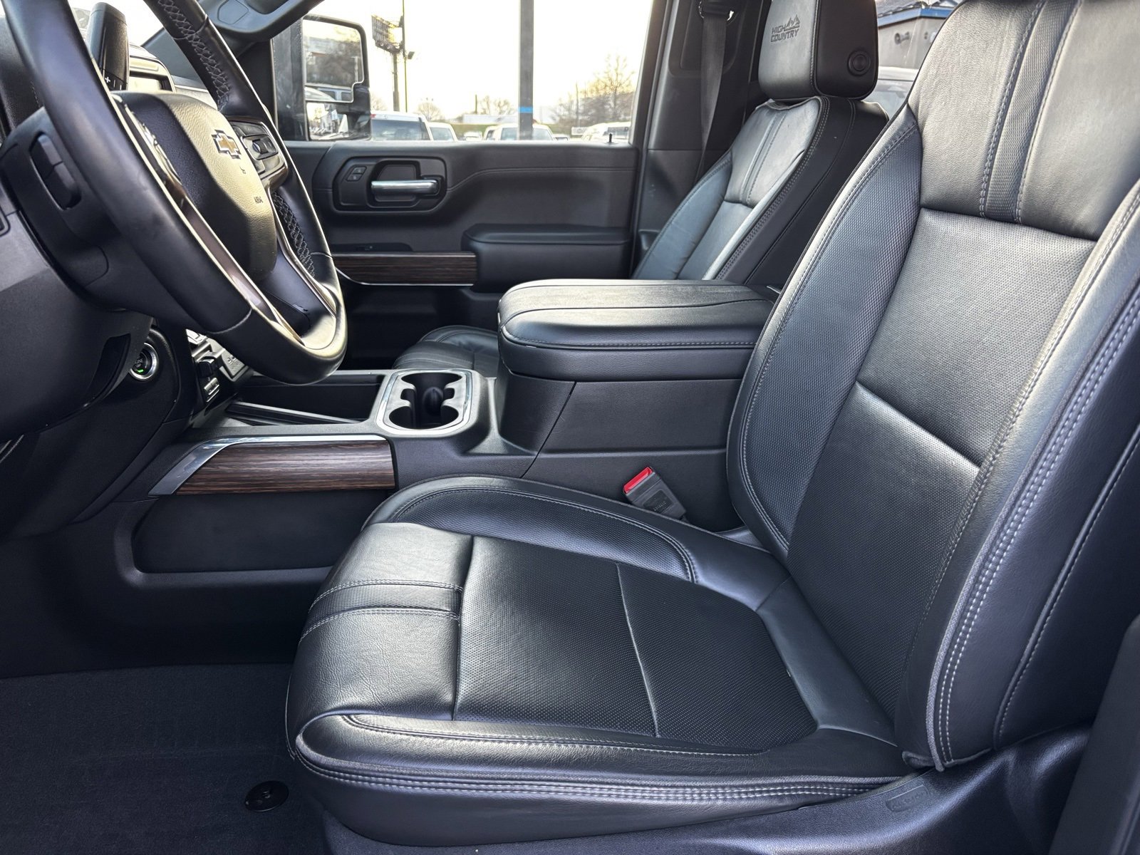 Used 2023 Chevrolet Silverado 2500 High Country w/ Safety Package II image 17