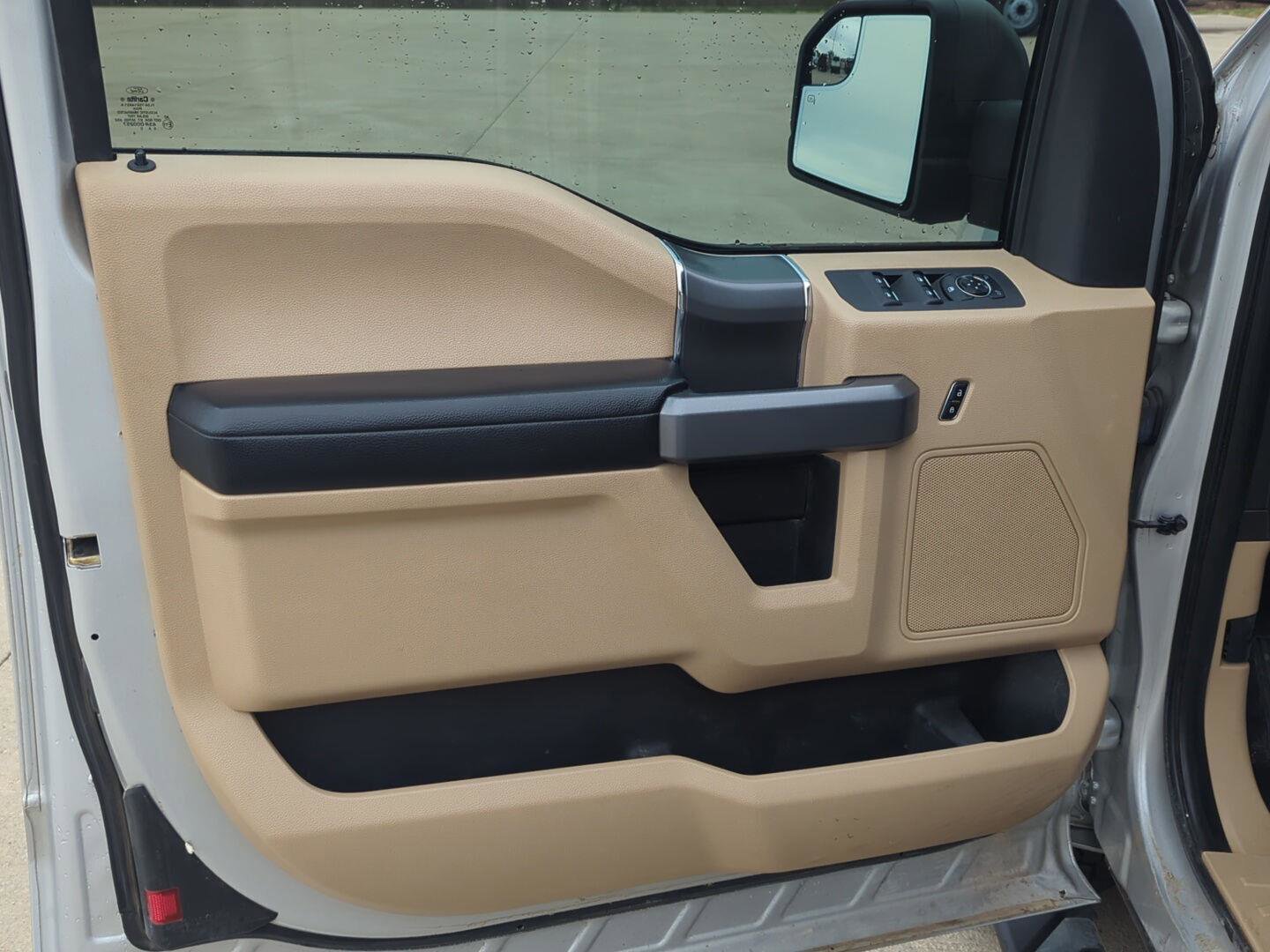 Used 2015 Ford F150 XLT w/ Equipment Group 301A Mid image 12