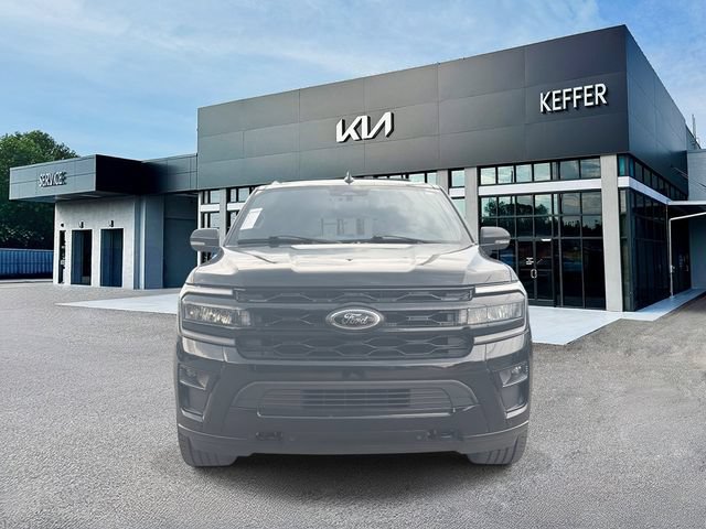 Used 2023 Ford Expedition Limited AWD/4WD image 3