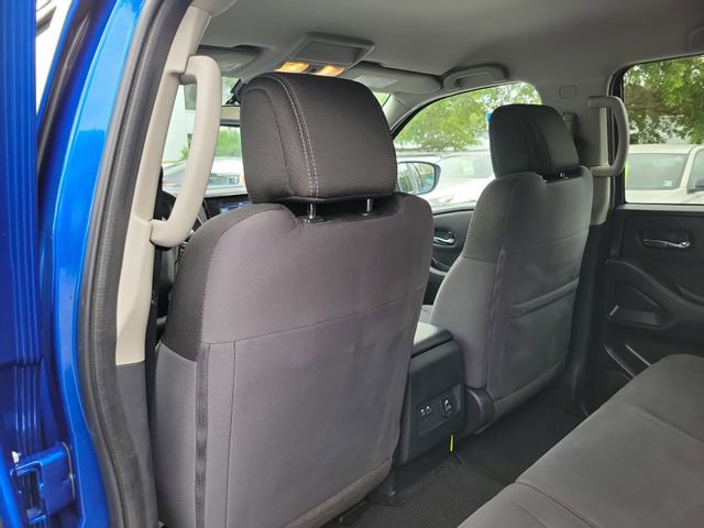 Used 2024 Nissan Frontier SV w/ SV Convenience Package AWD/4WD image 12