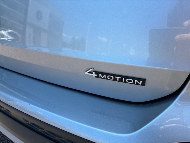 Used 2023 Volkswagen Taos SE w/ Panoramic Sunroof Package AWD/4WD image 7