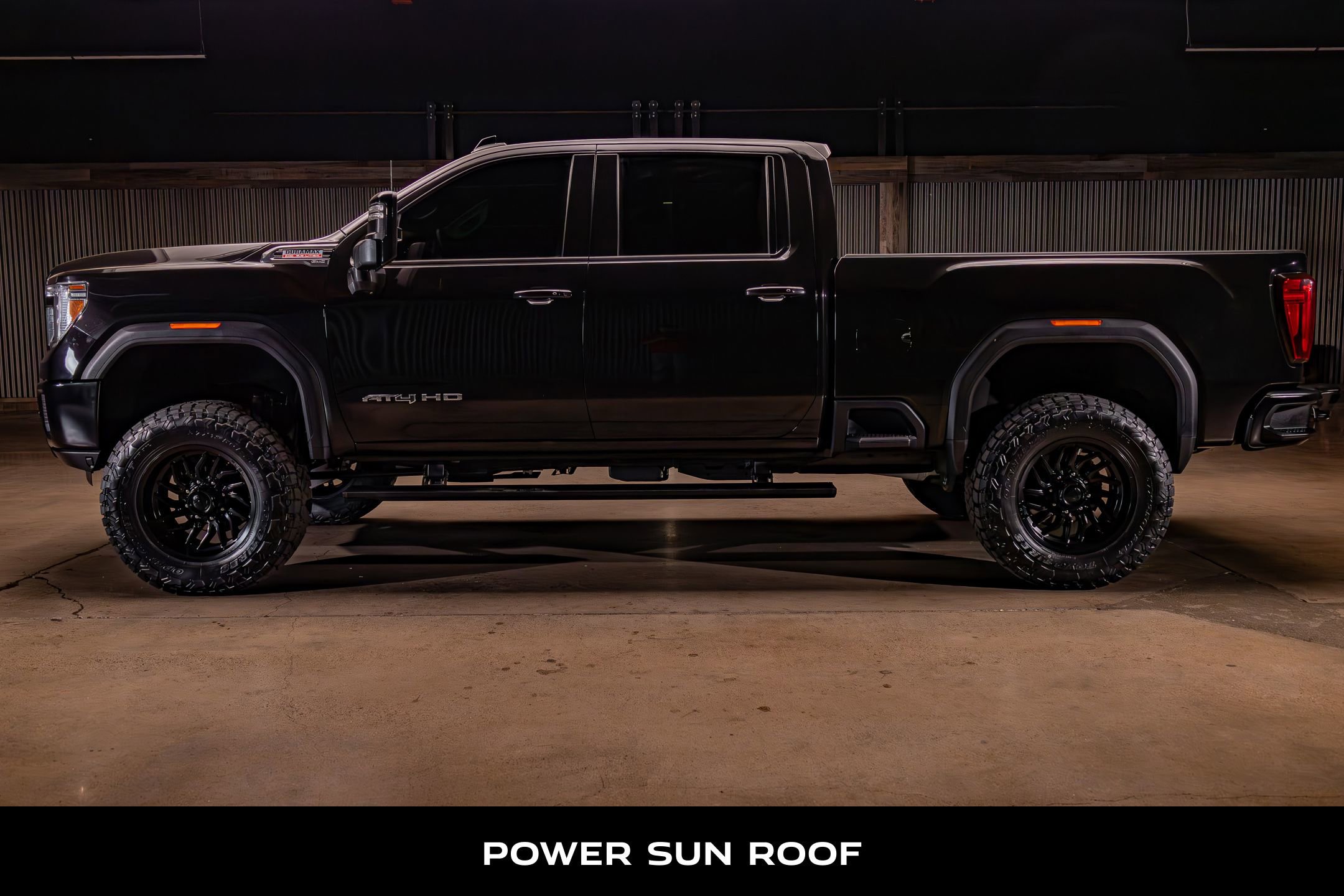 Used 2023 GMC Sierra 2500 AT4 w/ AT4 Premium Plus Package AWD/4WD image 6