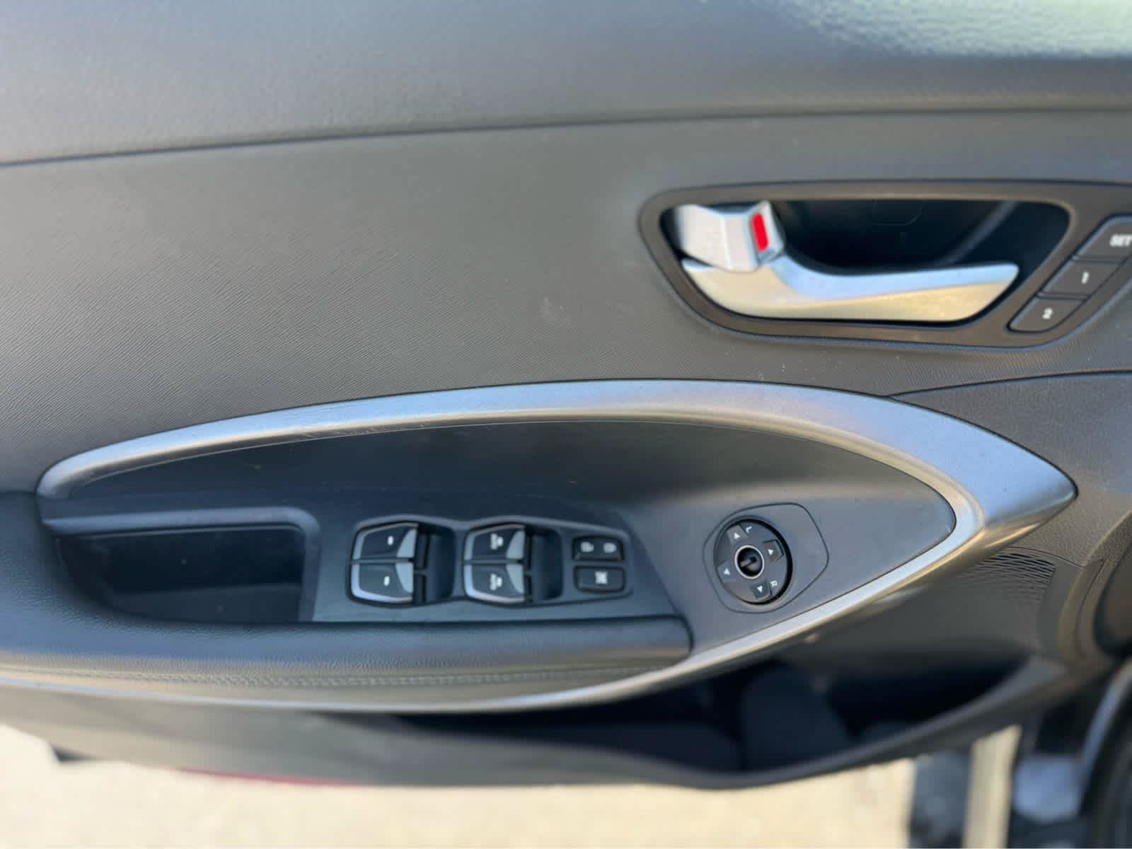 Used 2017 Hyundai Santa Fe Sport FWD image 16