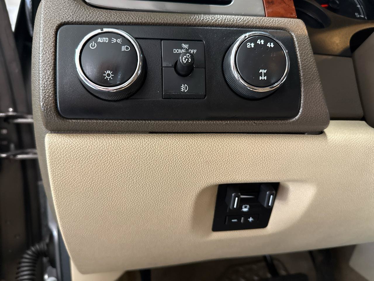 Used 2013 GMC Sierra 2500 SLT AWD/4WD image 11