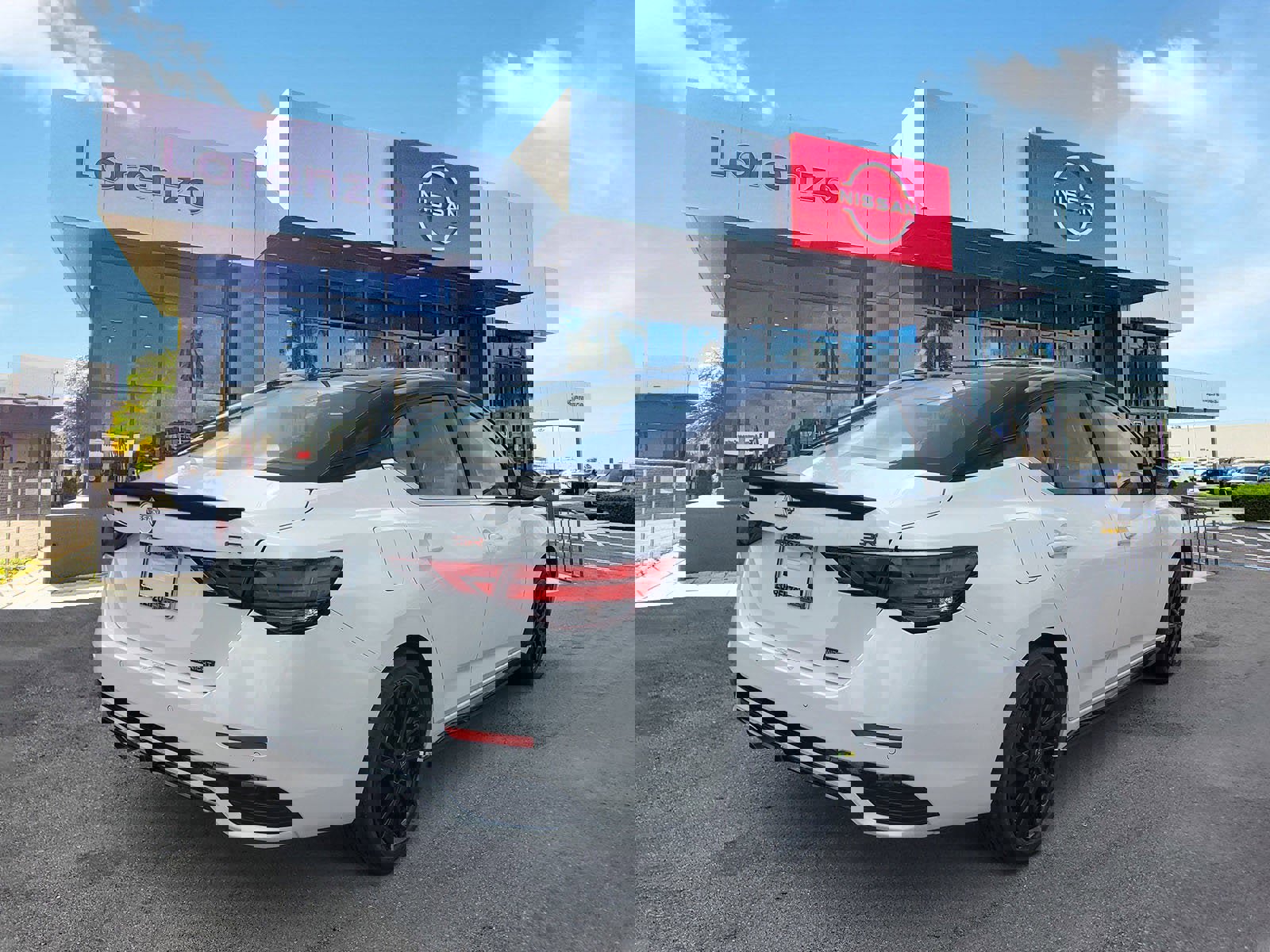 New 2025 Nissan Sentra SR w/ Midnight Edition image 4