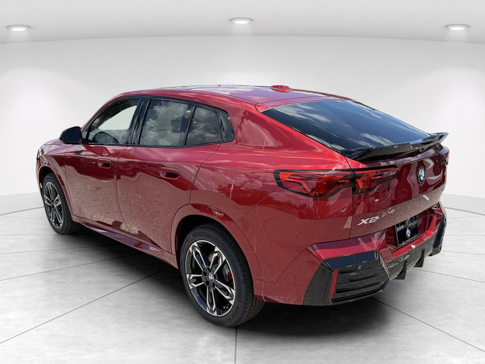 New 2026 BMW X2 xDrive28i AWD/4WD image 6
