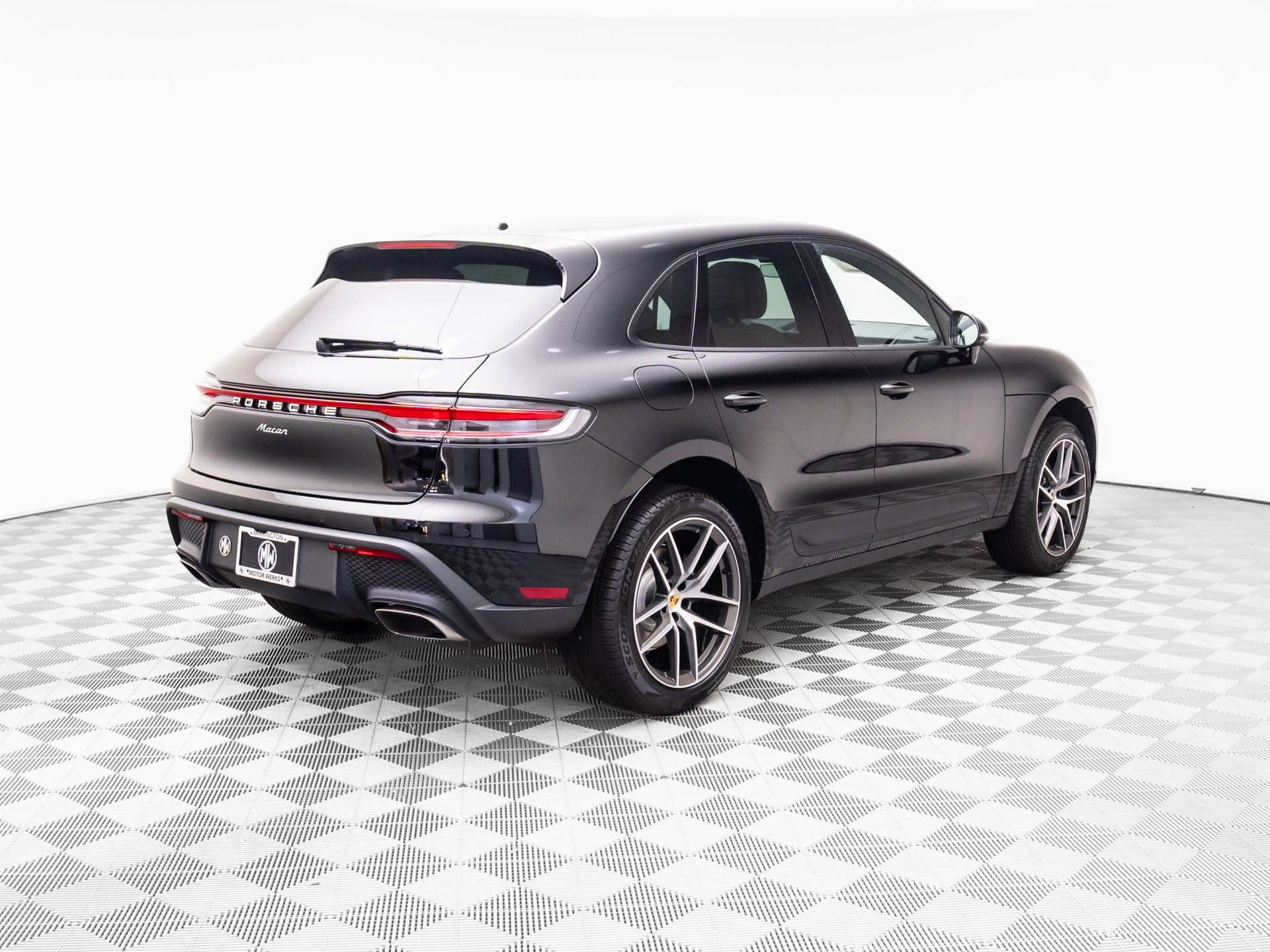 Certified 2026 Porsche Macan AWD/4WD image 8