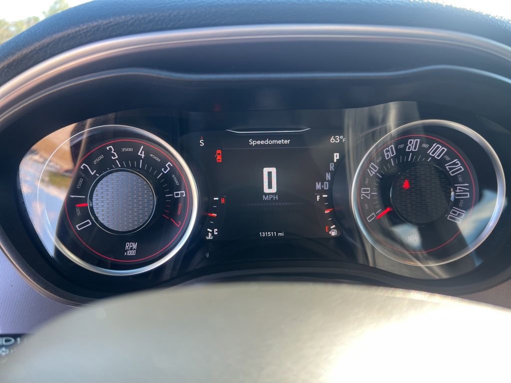Used 2020 Dodge Challenger SXT RWD image 29