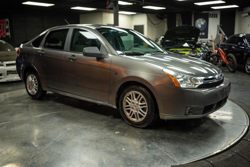 Used 2011 Ford Focus SE image 5