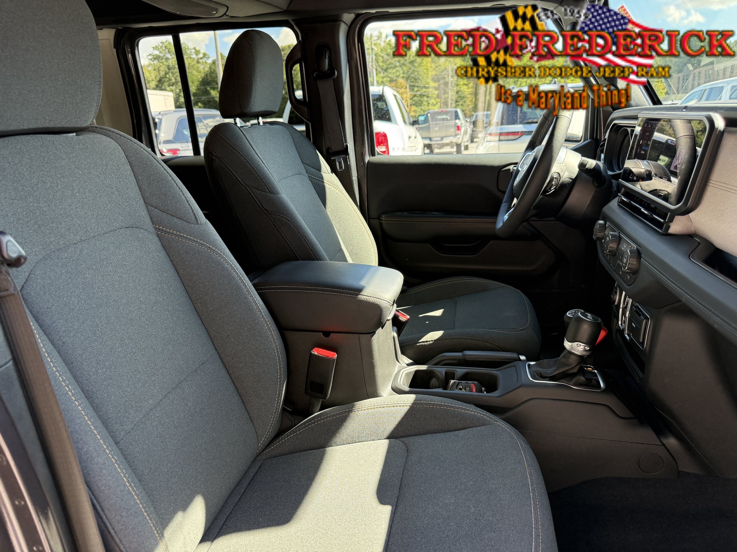 Used 2026 Jeep Wrangler Unlimited Sahara AWD/4WD image 10