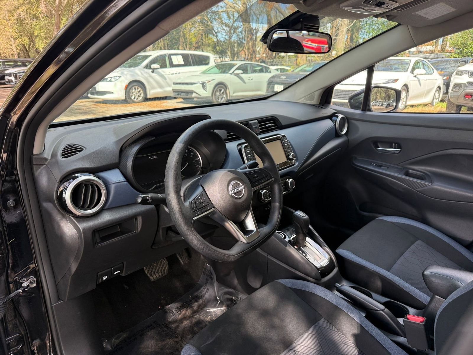 Used 2025 Nissan Versa SV FWD image 29
