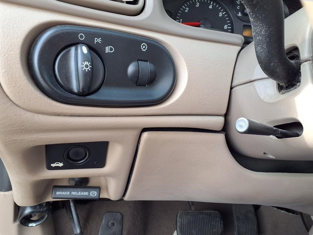 Used 2004 Ford Taurus SES FWD image 29
