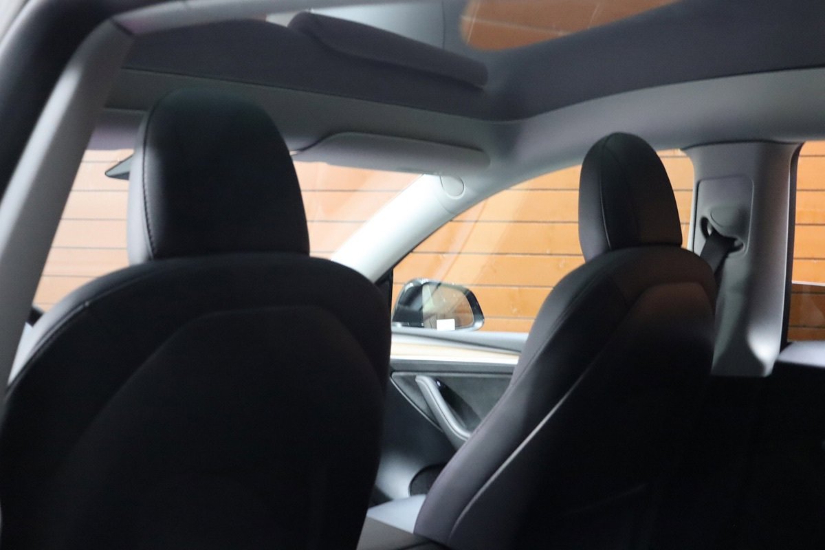 Used 2024 Tesla Model Y Performance image 35