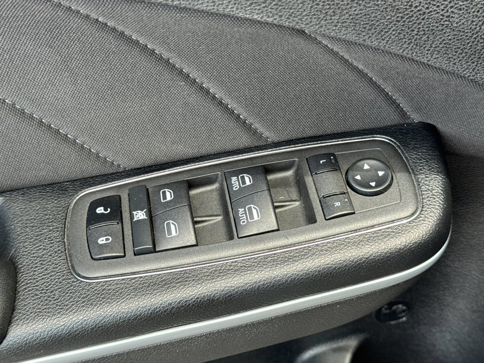 Used 2022 Dodge Charger R/T RWD image 12