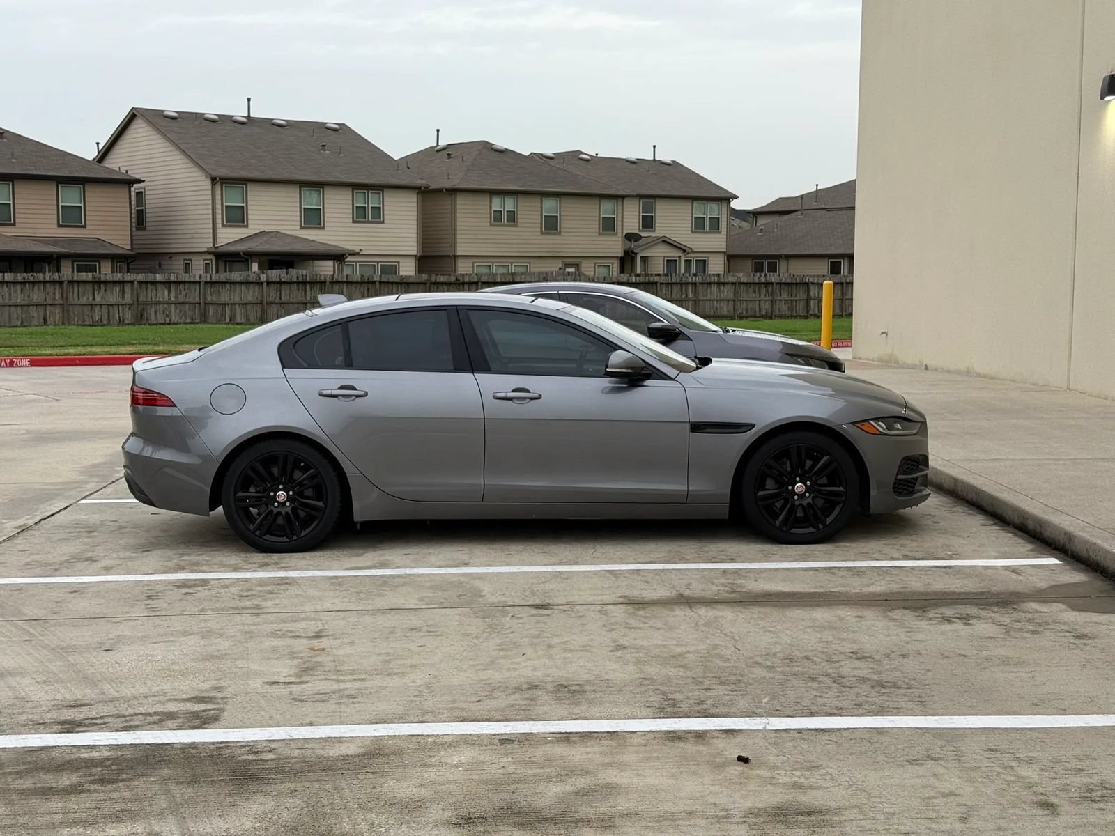 Used 2020 Jaguar XE S RWD image 8
