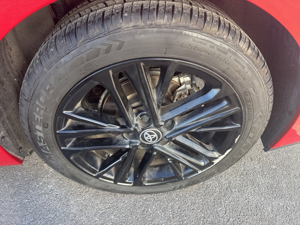 Used 2025 Toyota Camry SE image 31